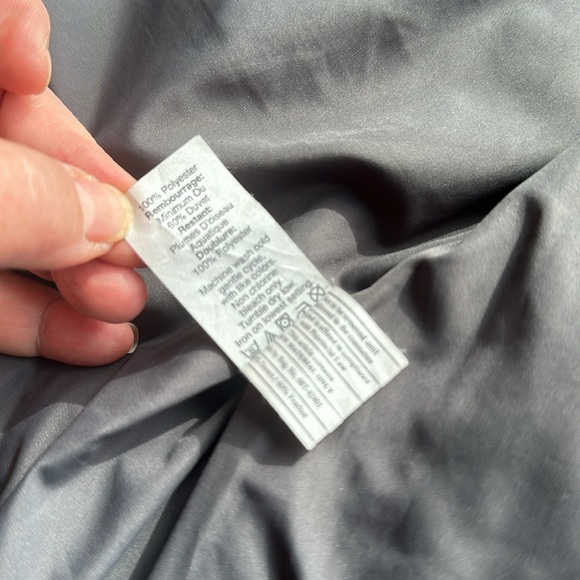 L J. Crew Women’s down herringbone ‘Excursion’ vest. Grey & white/grey trim. EUC - Picture 10 of 15